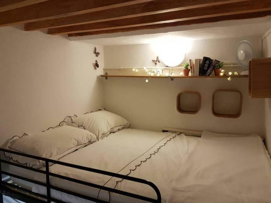 2 Bedroom Funky Apartment In The Heart Of The Old Town Of Antibes Esterno foto